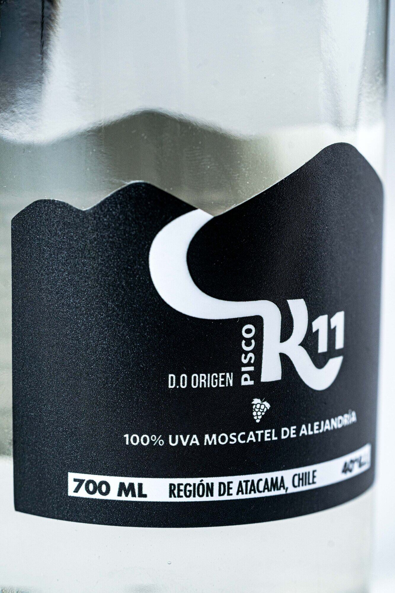 Detalle de la etiqueta de Pisco K11 Moscatel de Alejandría, 100% uva moscatel, 40°G.L